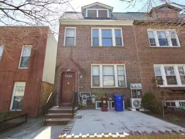 House for rent in Woodside, New York