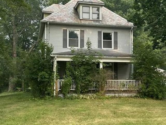 House for sale in New Castle, Pennsylvania