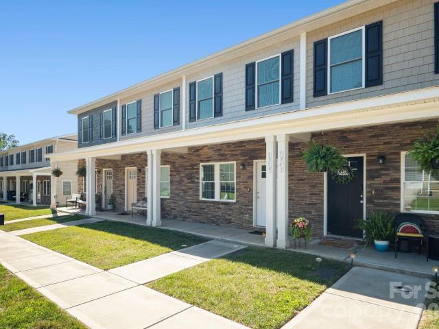 Townhouse for sale in Catawba, North Carolina