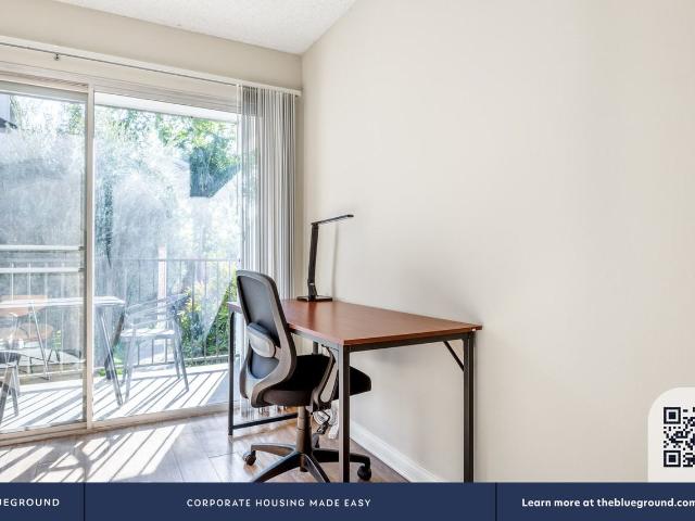Apartment for rent in Canoga Park, California
