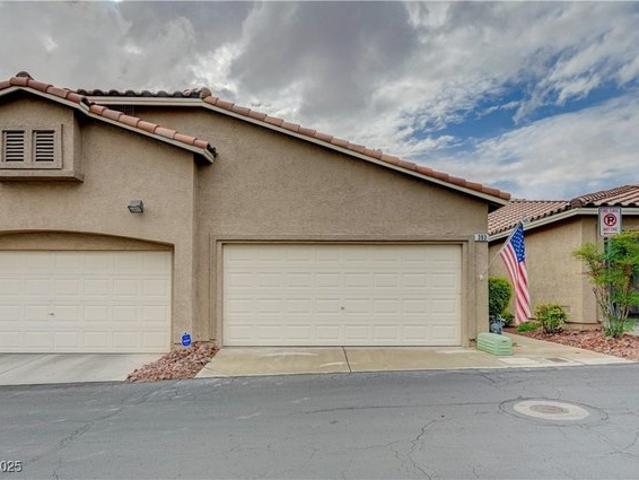 Townhouse for sale in Henderson, Nevada
