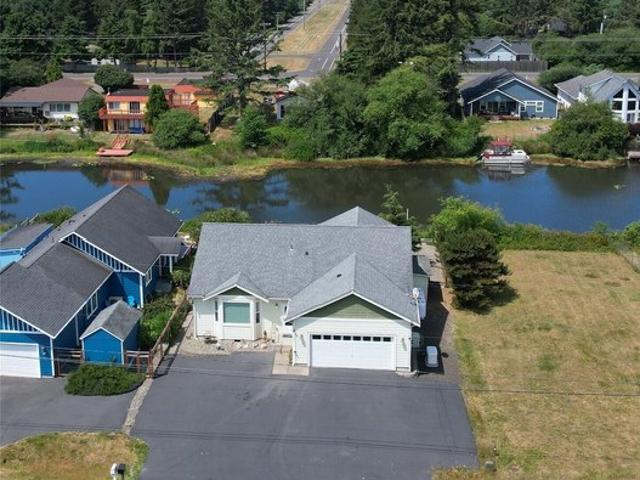 House for sale in Ocean Shores, Washington