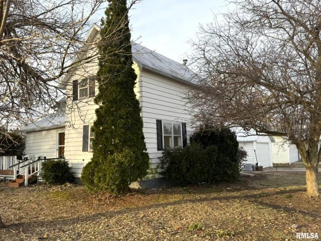House for sale in Woodhull, Illinois