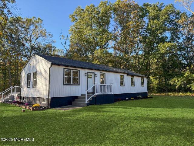 House for sale in Cream Ridge, New Jersey