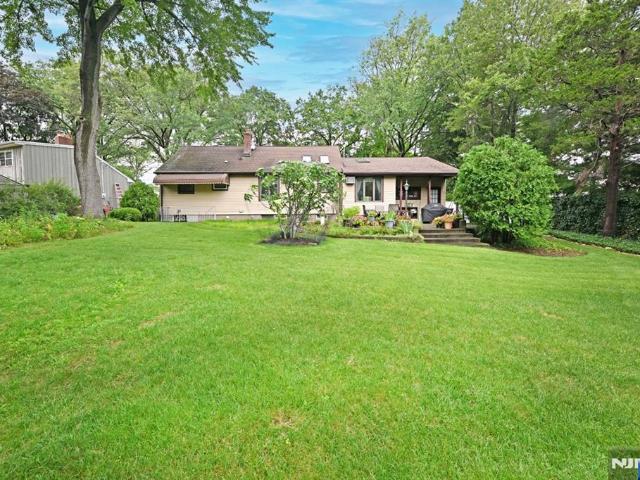 House for sale in Paramus, New Jersey