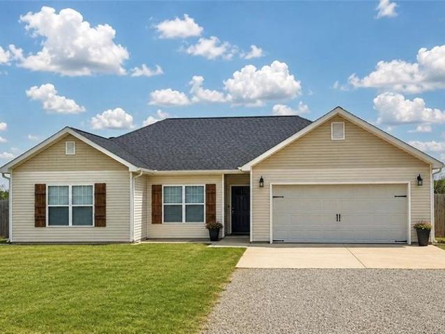 House for sale in Knob Noster, Missouri