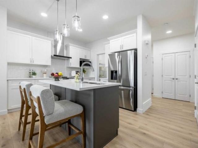 House for sale in Sora, Calgary