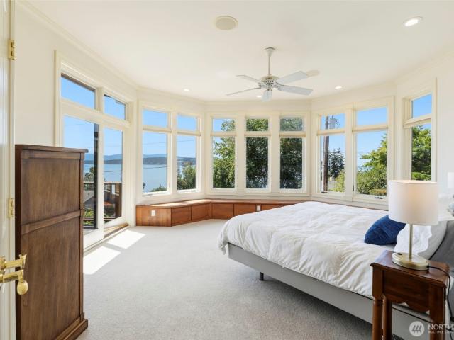 House for sale in Washington