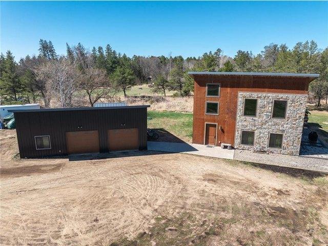 House for sale in Hubbard, Minnesota