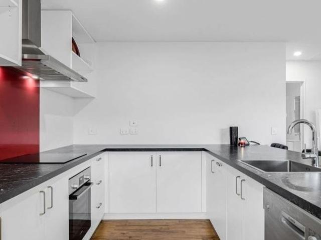 House for rent in Chaslands, Canterbury