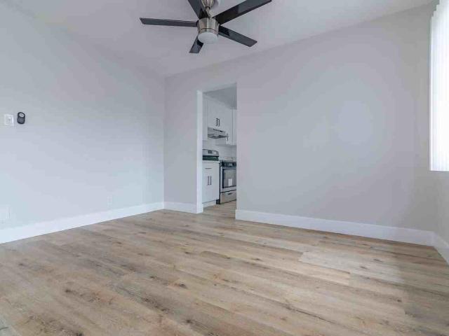Apartment for rent in Canoga Park, California