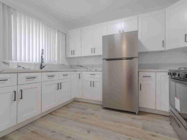 Apartment for rent in Canoga Park, California