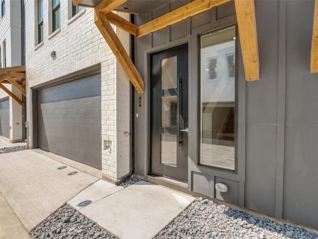 Townhouse for sale in Farmers Branch, Dallas County