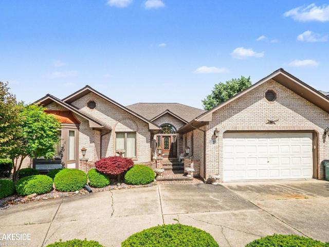 House for sale in Troy, Michigan