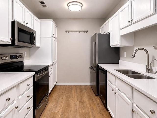 Condo for sale in Clemmons, North Carolina
