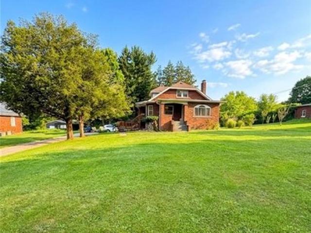 House for sale in New Bedford, Pennsylvania