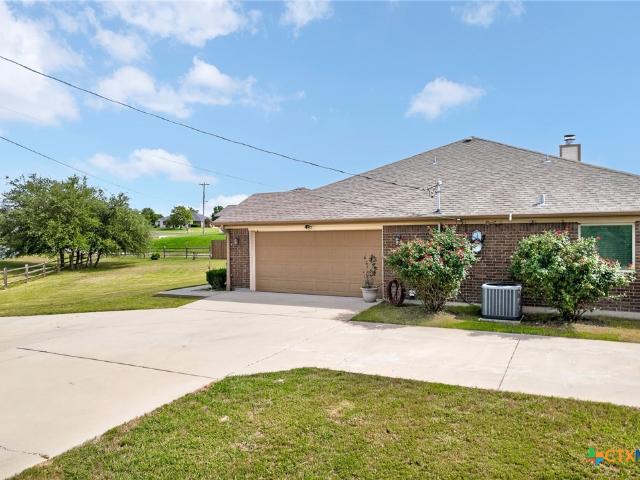 House for sale in Kempner, Bell County