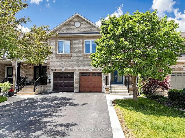 Townhouse for sale in Woburn, Ontario