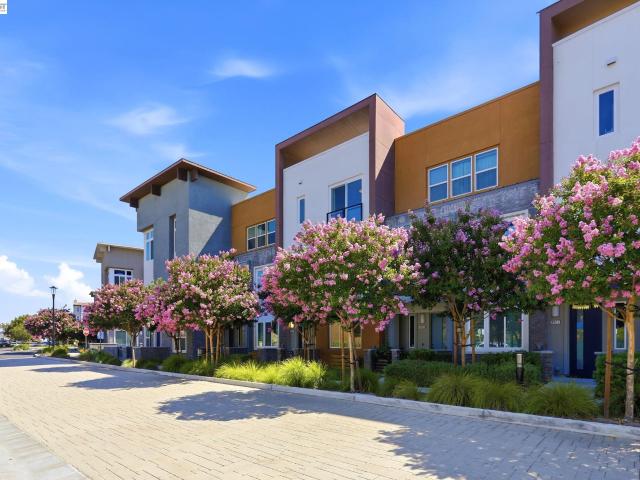 Townhouse for sale in Dublin, California