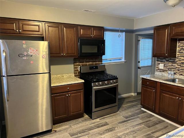 Property for rent in Dearborn Heights, Michigan