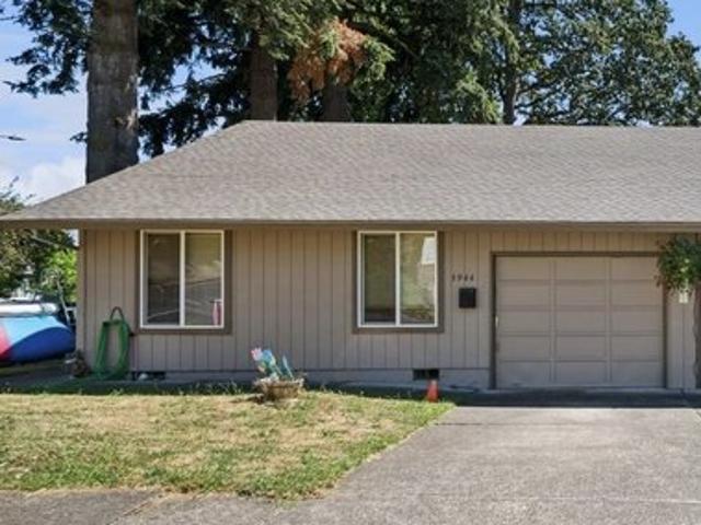 Townhouse for sale in Oregonia