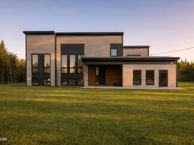 House for sale in Hammond's Plains, Nova Scotia