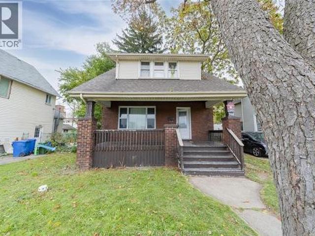 House for sale in RiverWest, Windsor