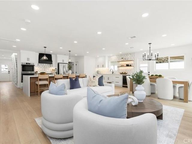 House for sale in Costa Mesa, California
