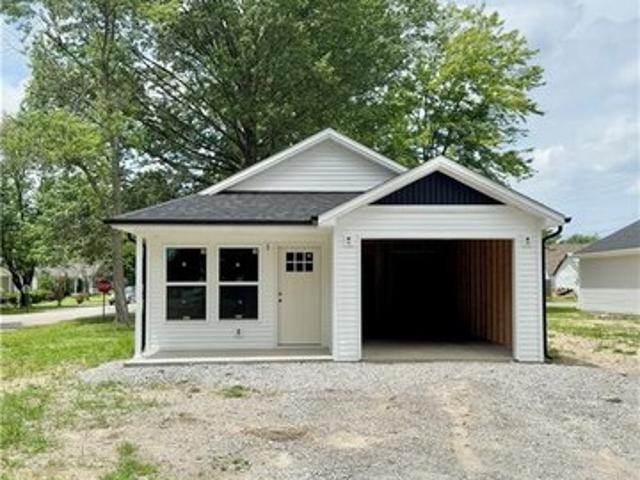 House for sale in Scottsburg, Indiana