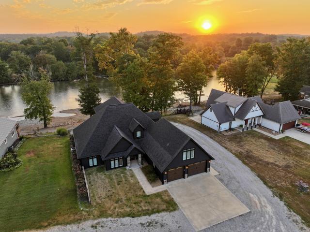 House for sale in Doniphan, Ripley County