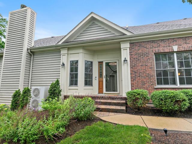 House for sale in Mchenry, Illinois
