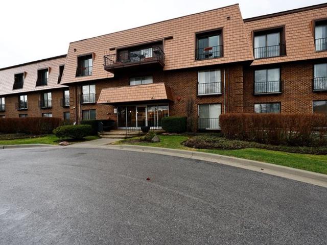 Condo for sale in Northbrook, Illinois