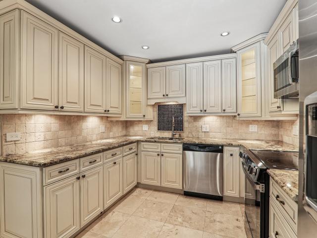 Condo for sale in Northbrook, Illinois