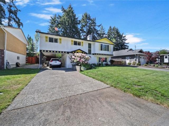 House for sale in Clayoquot, British Columbia