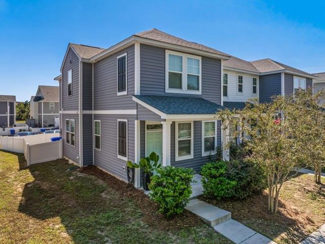 Townhouse for sale in Horizon Village, North Charleston
