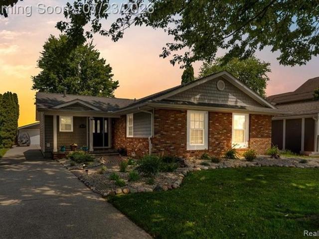 House for sale in Harrison Township, Michigan