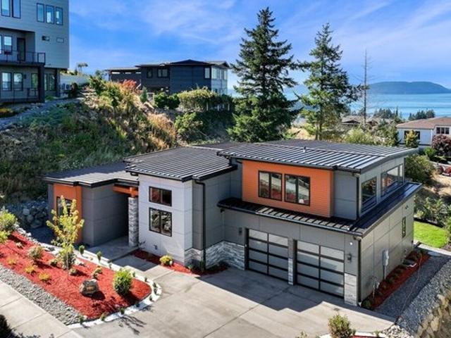 House for sale in Anacortes, Washington