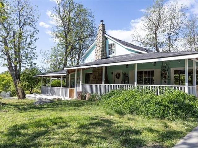 House for sale in Oakhurst, California