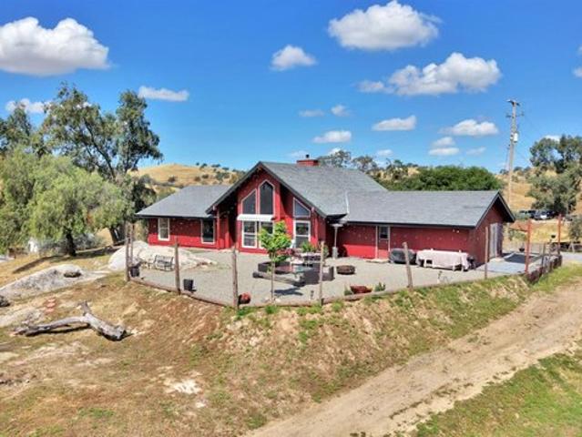 House for sale in Madera, California