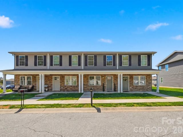 Townhouse for sale in Catawba, North Carolina