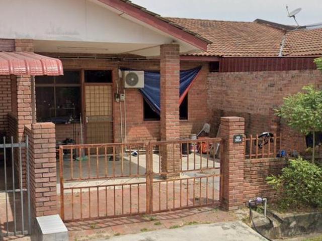 Townhouse for sale in Malaka