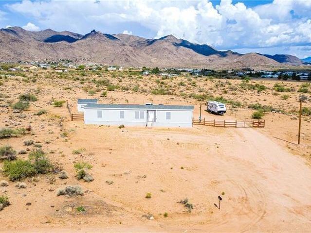 House for sale in Golden Valley