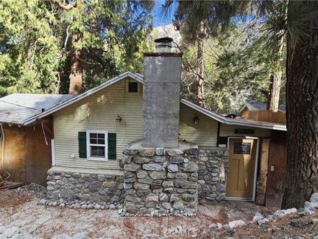 House for sale in Forest Falls, California