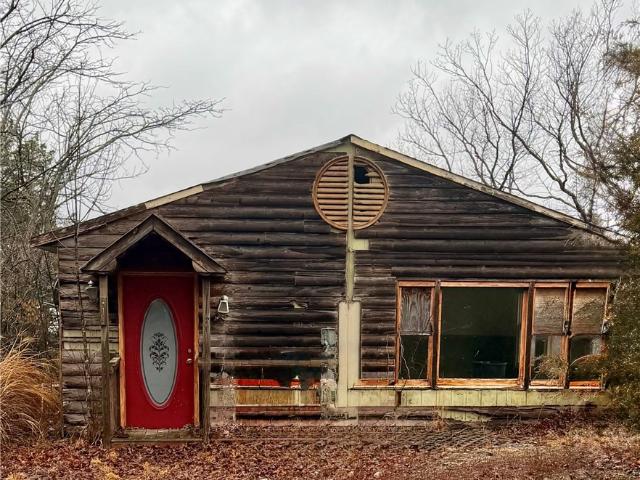 House for sale in Stover, Missouri