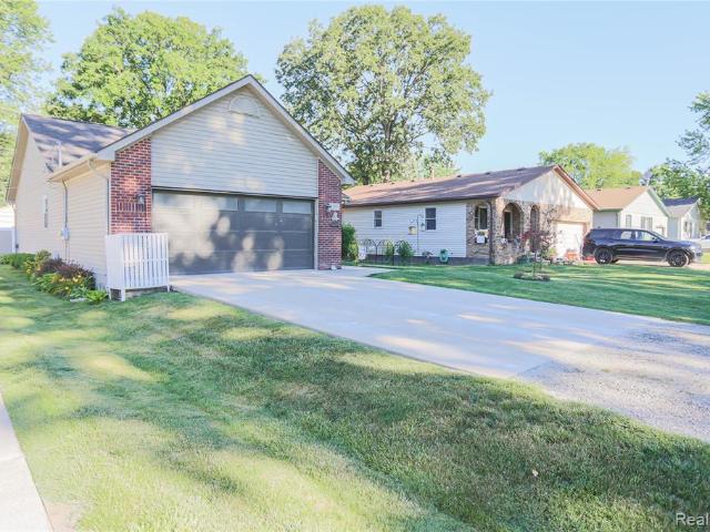 House for sale in Harrison Township, Michigan