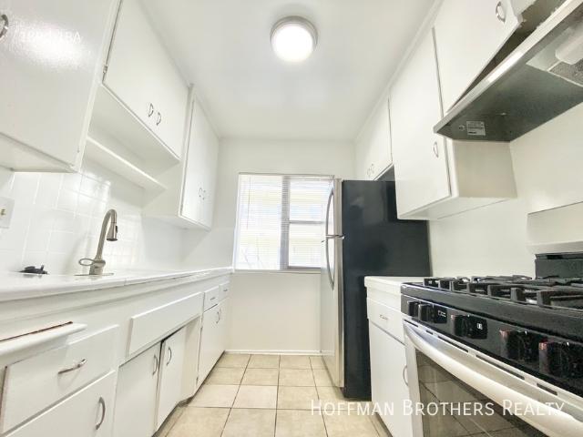 Apartment for rent in Canoga Park, California