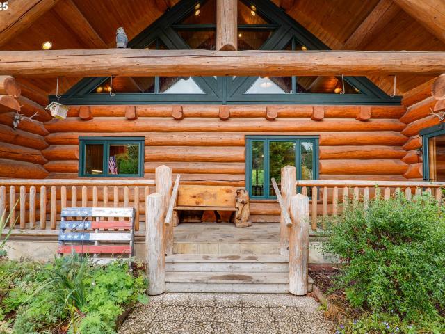 House for sale in Lane County, Oregon