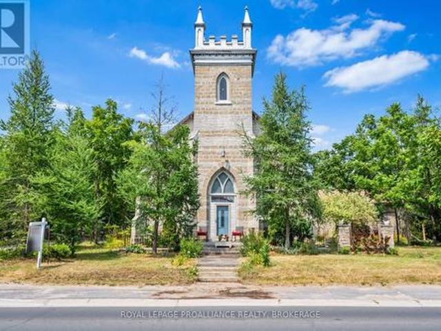 House for sale in South Frontenac, Ontario