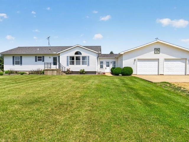 House for sale in Clinton, Iowa