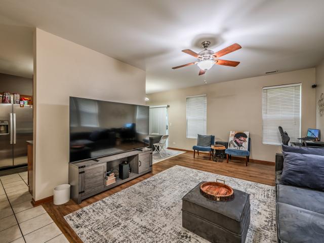 Townhouse for sale in Aurora, Illinois